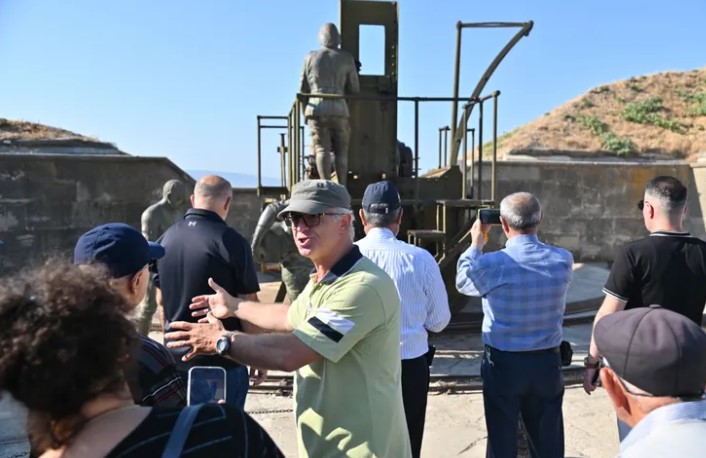 Manisalı Gazi ve Şehit Aileleri Çanakkale’de Tarihi Anları Yaşadı 1 Manisalı Gazi ve Şehit Aileleri Çanakkale’de Tarihi Anları Yaşadı