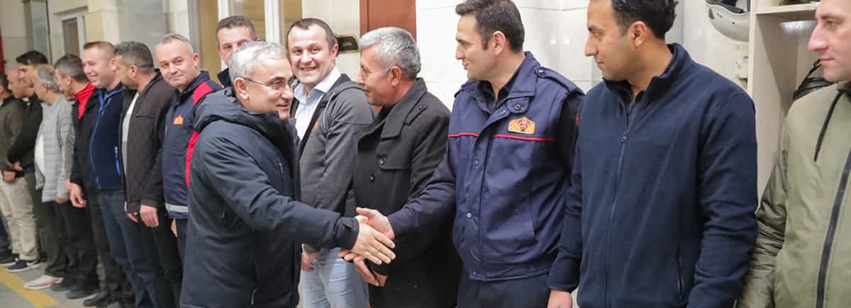 BAŞKAN IŞIK, İTFAİYE ERLERİYLE SAHUR YAPTI