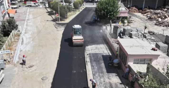 Manisa Ahmetli’de Sıcak Asfalt Çalışmaları Başladı