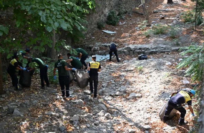 Manisa Çaybaşı’nda Düzenli Temizlik Çalışmaları 1 Manisa Çaybaşı’nda Düzenli Temizlik Çalışmaları
