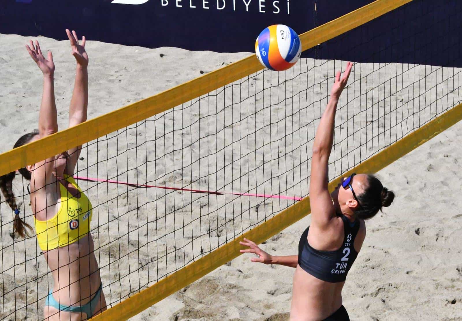 Türkiye Voleybol Federasyonu ve Balıkesir Büyükşehir Belediyesi iş birliğiyle Ören’de