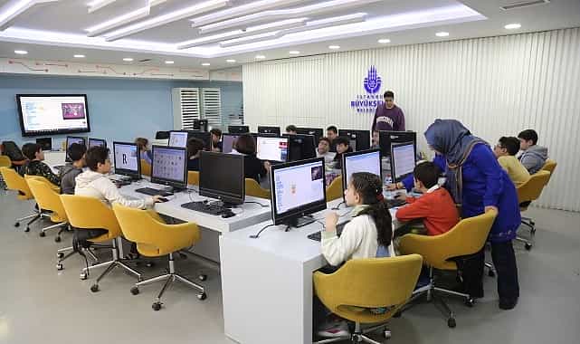 ibb teknoloji atolyelerinde yeni egitim donemi heyecani