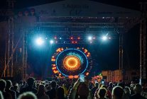 istanbul gencligi beyazitta bulusuyor