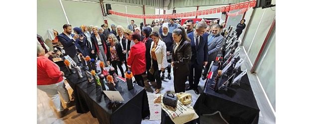 kahraman turk kadinlari golcukte sanatla bulustu