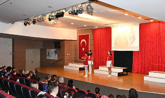 “O’nun Sayesinde” Oratoryosu Duygu Dolu Anlar Yaşattı 1 onun sayesinde oratoryosu duygu dolu anlar yasatti