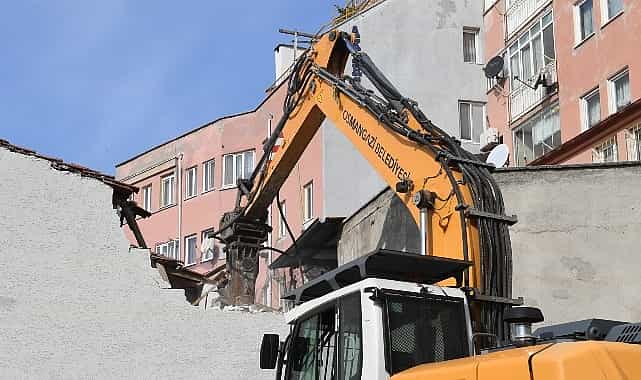 osmangazi belediyesinden tarihi koruyan yikim