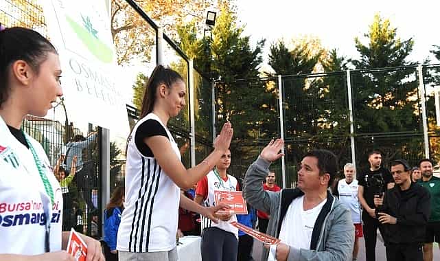 osmangazide basketler cumhuriyet icin atildi