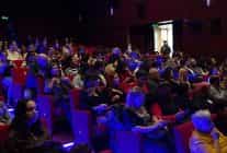 sirlarin ortaya ciktigi gerilim dolu bir gecenin hikayesi oksuzler seyirciyle bulustu