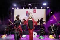 suzan kardesten ayvalikta balkan ruzgari