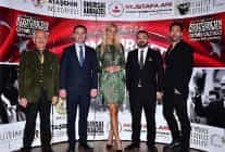 tugba ozay atamizin kiyafetleri sergisini acti