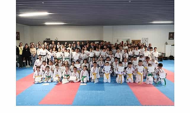 aliaga belediyesi karate kursunda 75 sporcu yeni kusagina kavustu