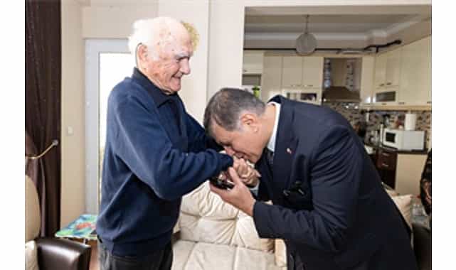 baskan tugay lise ogretmenini ziyaret etti