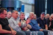 baskan tugay su urunleri kooperatiflerinin temsilcileri ile bulustu