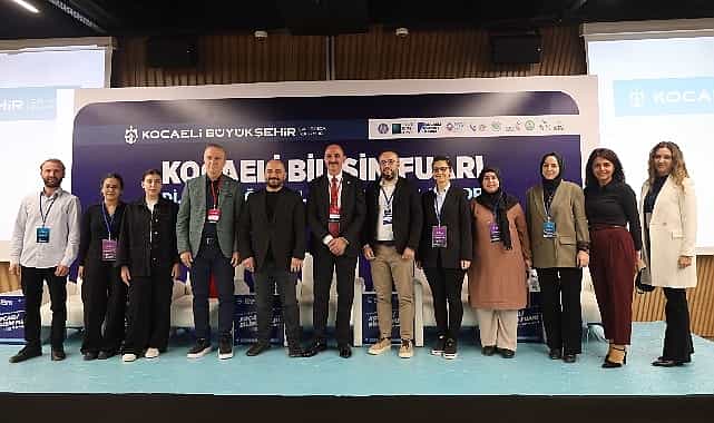 bilisim fuarinda gelecegin teknolojileri konusuldu