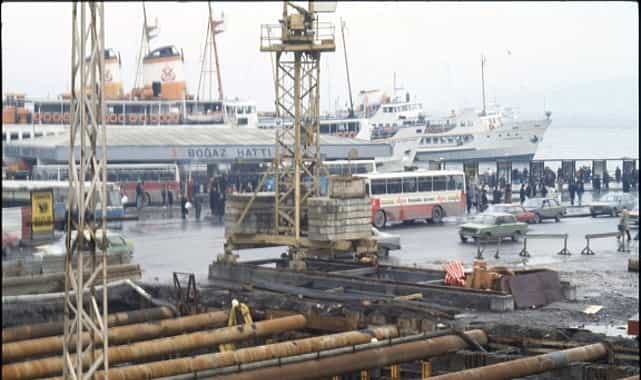 calismalarinda insan hikayelerine odaklanan fotografci ve foto muhabiri yildiz celikin arsivi salt arastirmada cevrimici erisime acildi