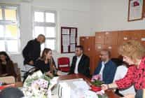 cigli belediyesinden ogretmenler gununde anlamli kutlama