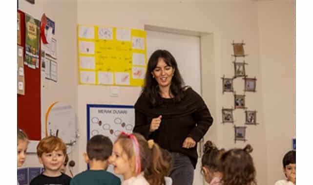 egitim gordugu anaokuluna ogretmen oldu