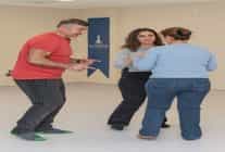 hissederek dans ettiler