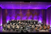 idso denizbank konserlerinde ulu ondere son veda ile saygi durusu