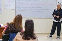 izmir buyuksehir belediyesi kadinlari her alanda destekliyor