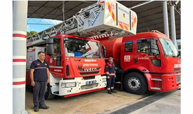 izmir itfaiyesinden 10 kasimda anlamli toren
