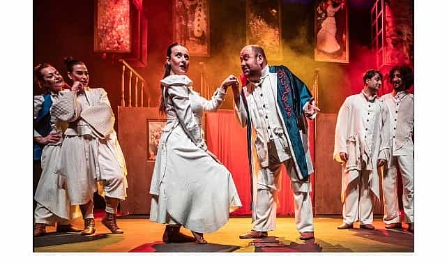 sehir tiyatrolari kopek kalbi oyunuyla bursada