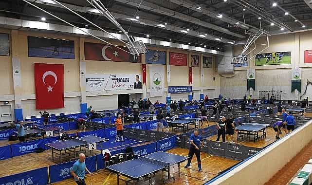 Ulusal Bursa Veteran Masa Tenisi Turnuvası Başladı 1 ulusal bursa veteran masa tenisi turnuvasi basladi