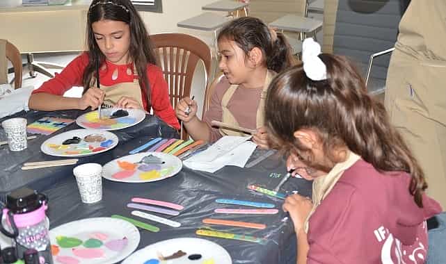 uretici memnun tuketici memnun uretici pazari efes tarlasi yasam koyunde bereketiyle devam ediyor