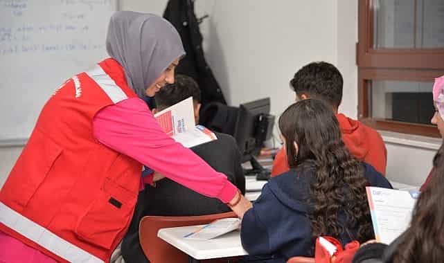 yks ogrencilerine kitap destegi