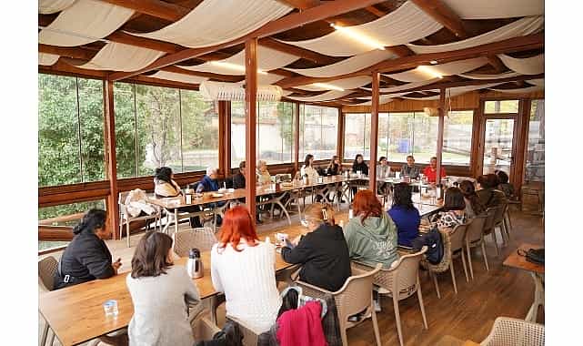 ayvalik belediye baskani mesut ergin kentimizin gelecegini kadinlarla birlikte sekillendiriyoruz