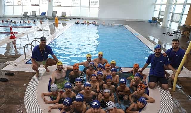 baskan altay 20 ilcede 15 bin cocugumuz yuzme bilmeyen kalmasin egitimlerine katiliyor