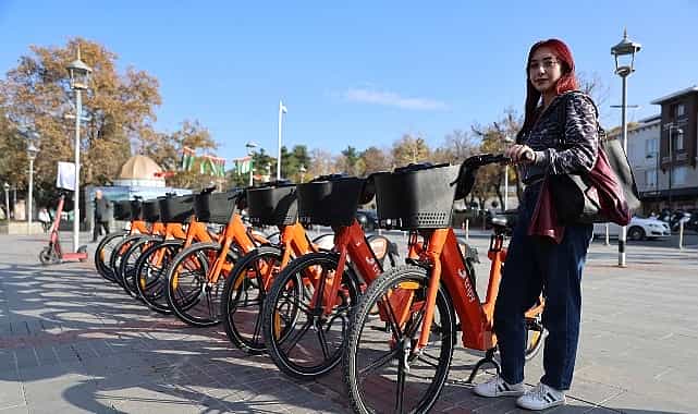 baskan altay bisiklet sehri konyada paylasimli elektrikli bisiklet donemi basladi