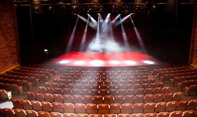 fisekhane aralik ayi boyunca zengin icerikli kultur sanat programiyla her yastan izleyiciyi agirliyor