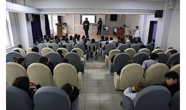 Kartepeli Öğrencilere Geri Dönüşüm Eğitimi 1 kartepeli ogrencilere geri donusum egitimi
