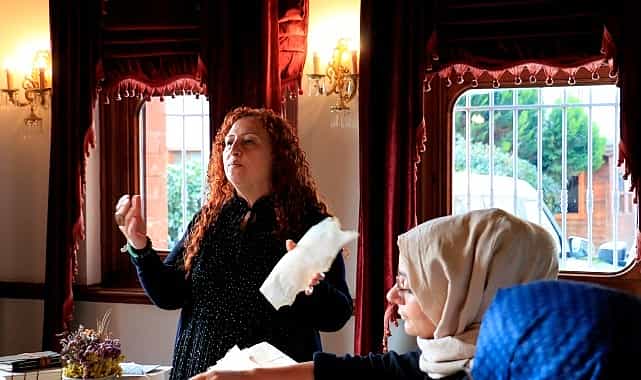 konak gullerinin kagittaki izleri buyuledi