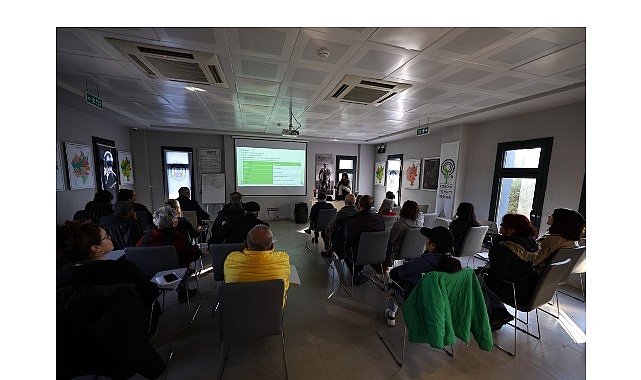 efes selcukta egitimler devam ediyor ureticiye katki sunan tarim egitimi