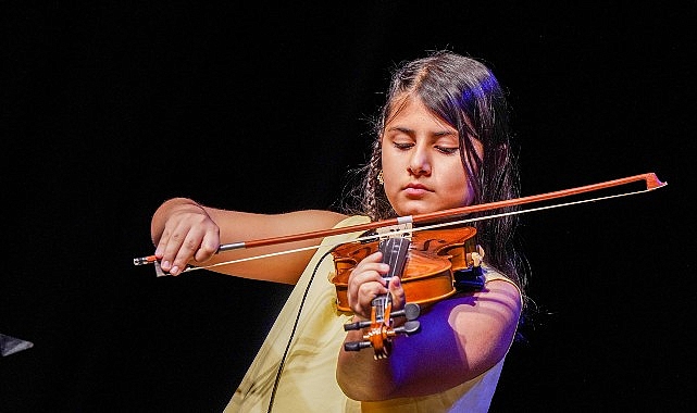 gaziemirde 2025 yili kultur ve sanatla guzellesti