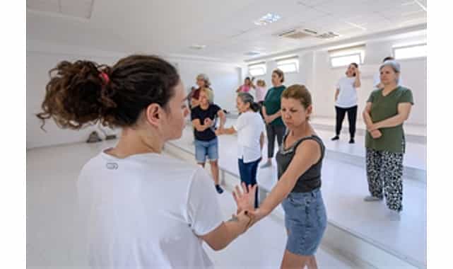 İzmir'de kadınların sesi var, yeri var, gücü var 1 izmirde kadinlarin sesi var yeri var gucu var