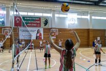 karsiyaka belediyesinden voleybol turnuvasi