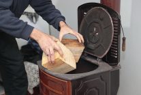 konakta kis dayanismasi budanan agaclar yuvalari isitiyor