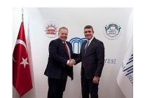 para muzesine buyukelci destegi