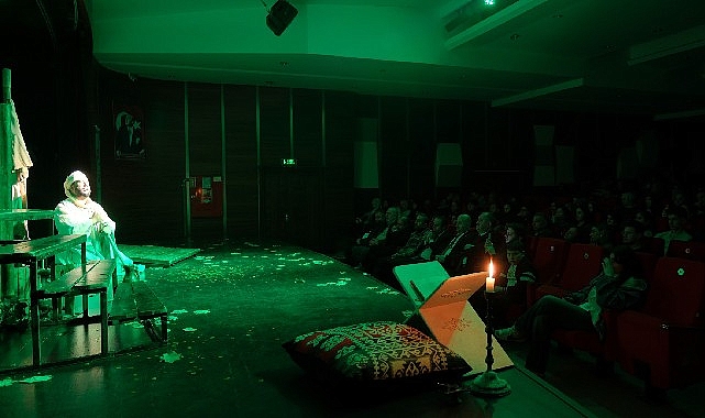 sehir tiyatrolarina inegolde alkis yagmuru